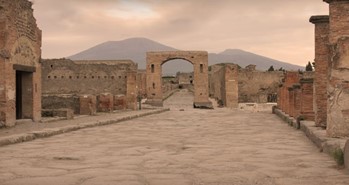 Pompeii-site.jpg